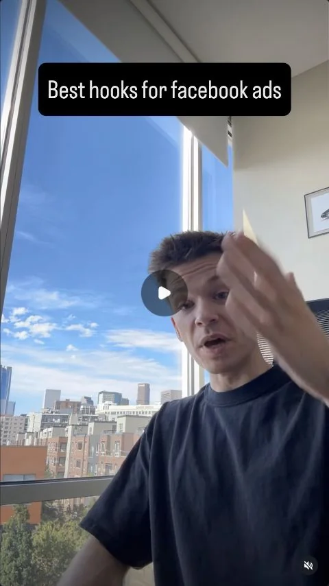 A creator presenting Facebook ad hooks with a city skyline behind him.